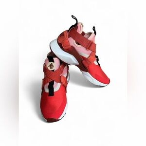 Nike Huarache City Habanero Red/Mars Stone AJ6662-600  Size 5.5Y (GS)